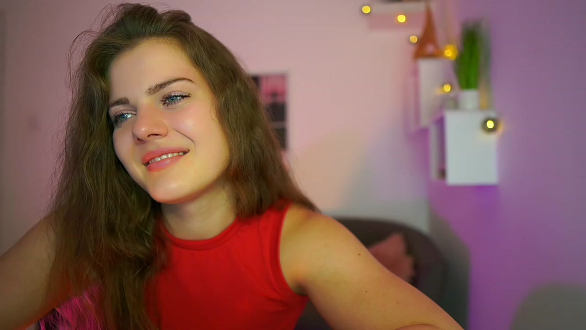 Gallery image thumbnail from Elly_Malkova_'s myfreecams stream on, 06/18/2023, 20:10 image 5 of 20