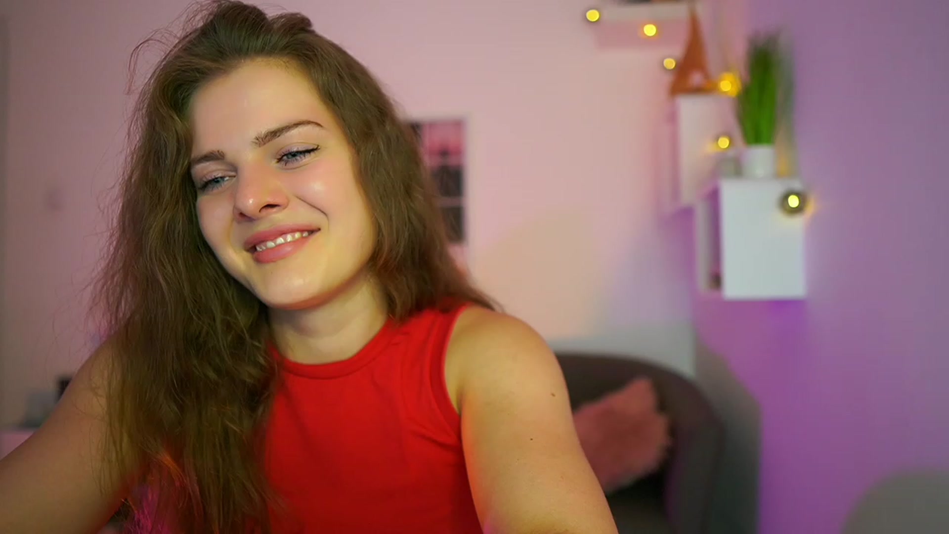 Gallery image thumbnail from Elly_Malkova_'s myfreecams stream on, 06/18/2023, 20:10 image 2 of 20
