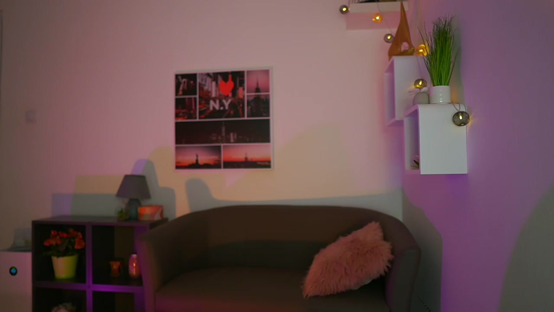 Gallery image thumbnail from Elly_Malkova_'s myfreecams stream on, 06/18/2023, 22:23 image 13 of 20