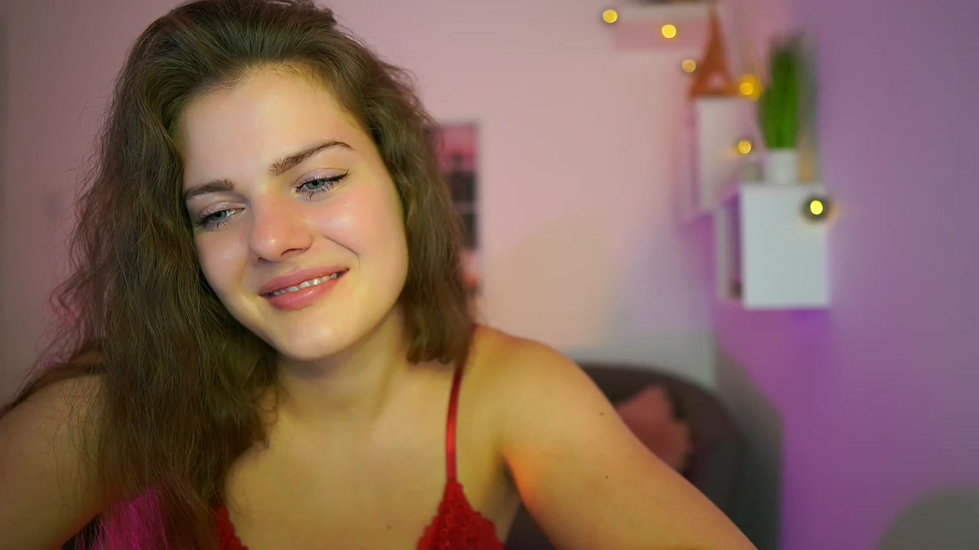 Gallery image thumbnail from Elly_Malkova_'s myfreecams stream on, 06/18/2023, 22:23 image 5 of 20
