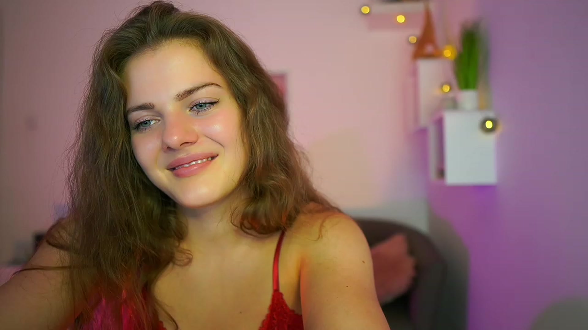 Gallery image thumbnail from Elly_Malkova_'s myfreecams stream on, 06/18/2023, 22:23 image 11 of 20