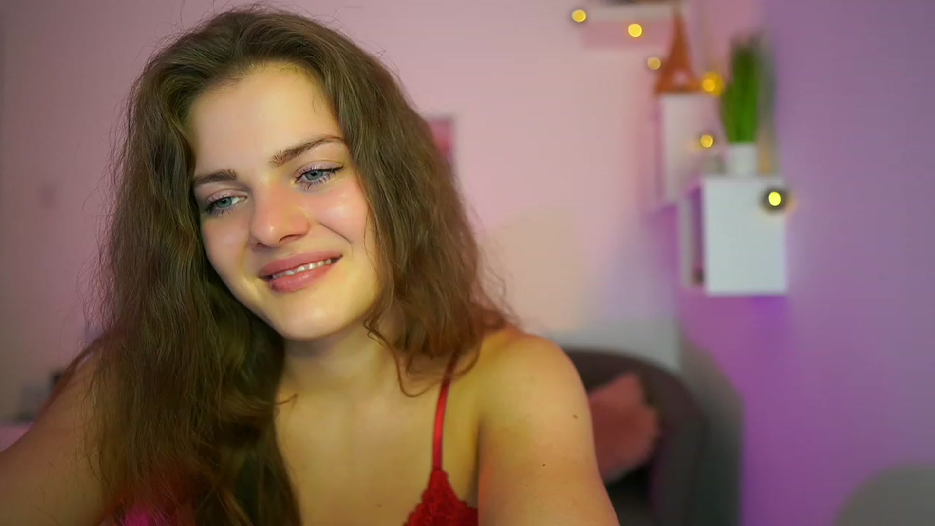 Gallery image thumbnail from Elly_Malkova_'s myfreecams stream on, 06/18/2023, 22:23 image 19 of 20