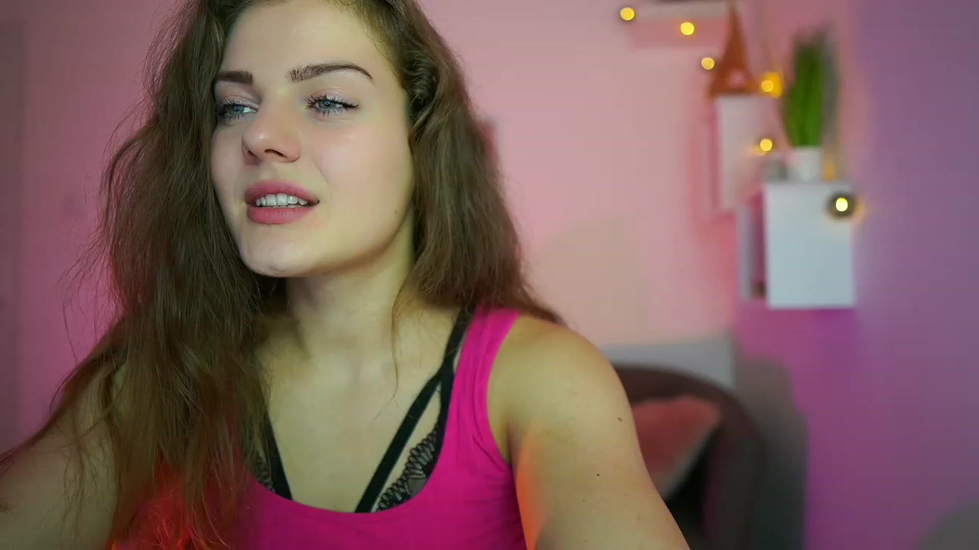 Gallery image thumbnail from Elly_Malkova_'s myfreecams stream on, 06/20/2023, 19:27 image 6 of 20