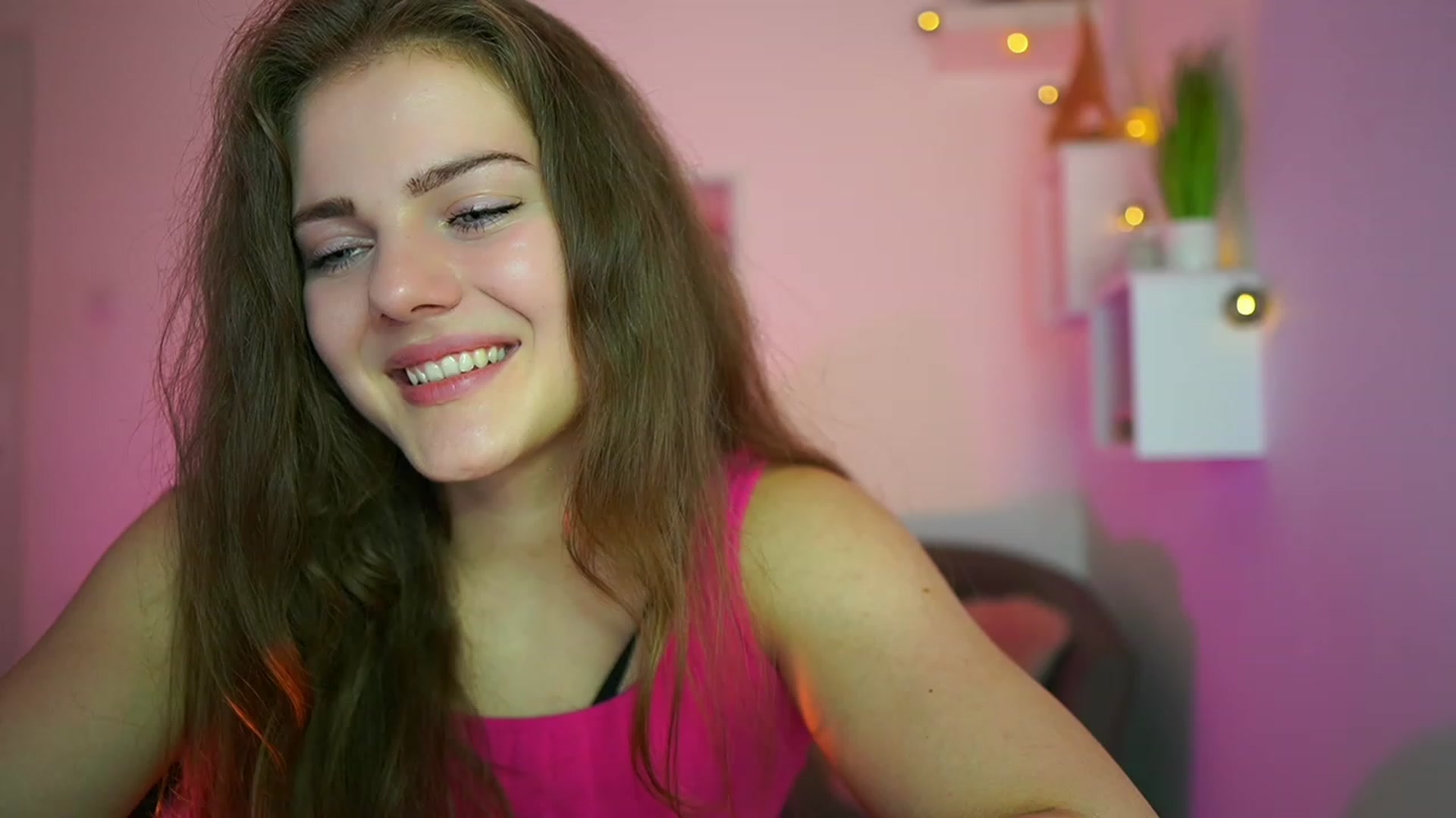 Gallery image thumbnail from Elly_Malkova_'s myfreecams stream on, 06/20/2023, 20:02 image 1 of 20