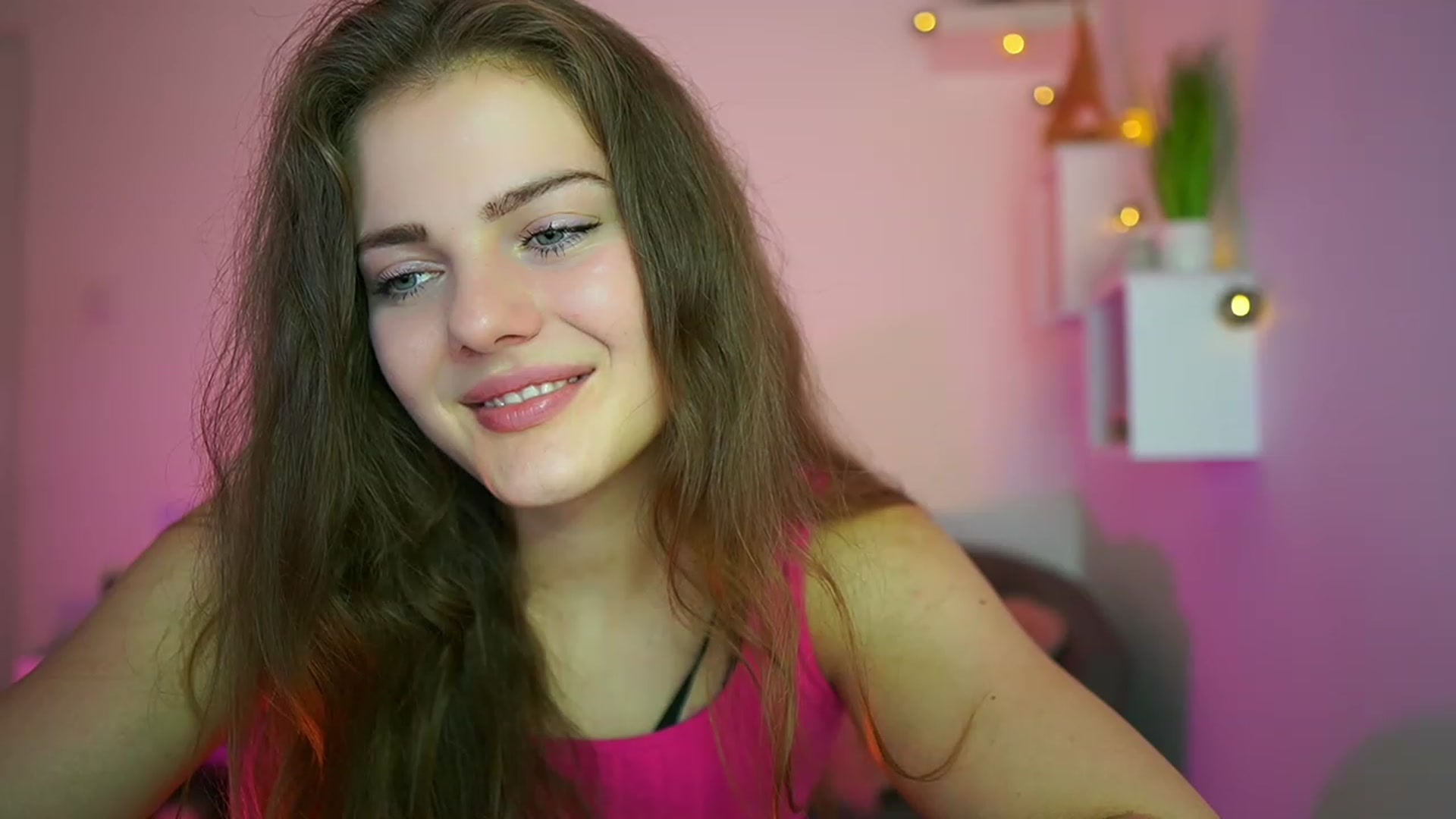Gallery image thumbnail from Elly_Malkova_'s myfreecams stream on, 06/20/2023, 20:02 image 13 of 20