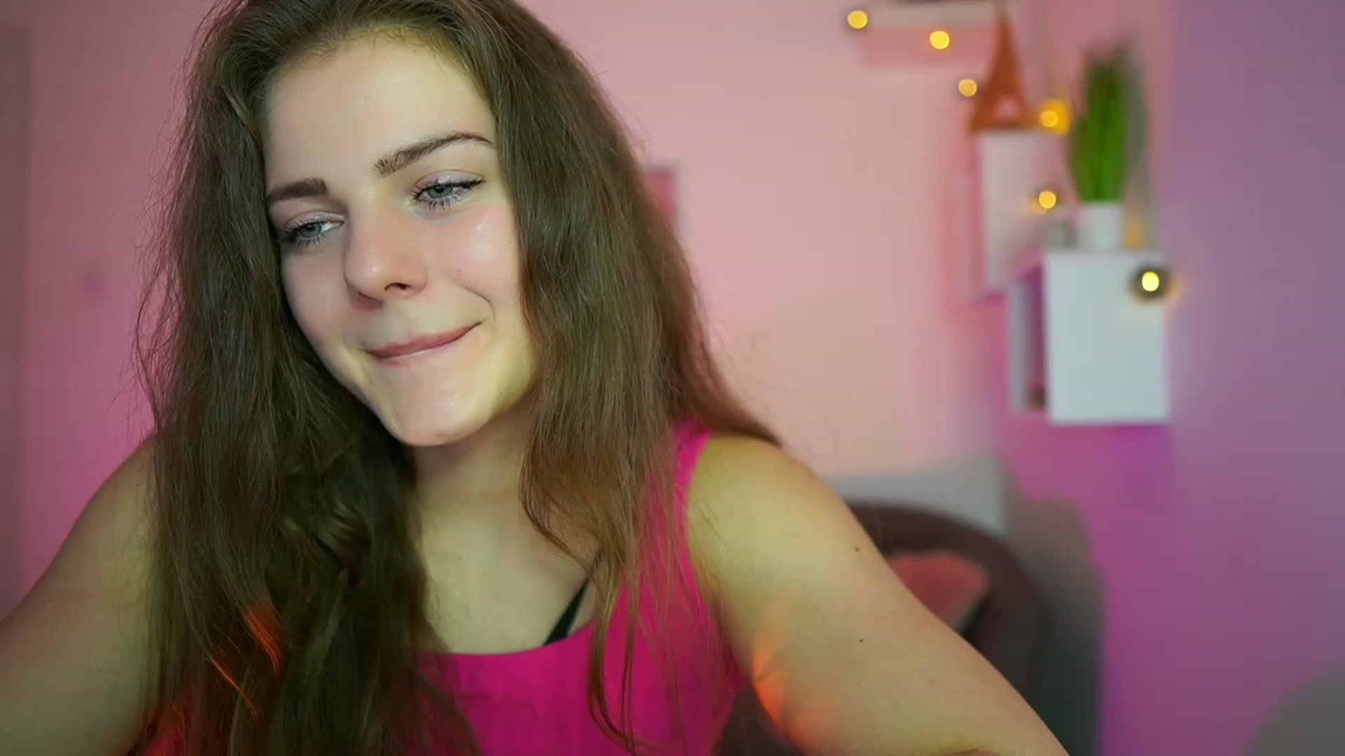 Gallery image thumbnail from Elly_Malkova_'s myfreecams stream on, 06/20/2023, 20:02 image 3 of 20