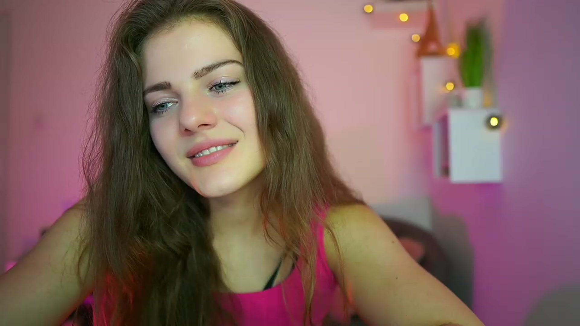 Gallery image thumbnail from Elly_Malkova_'s myfreecams stream on, 06/20/2023, 20:02 image 14 of 20