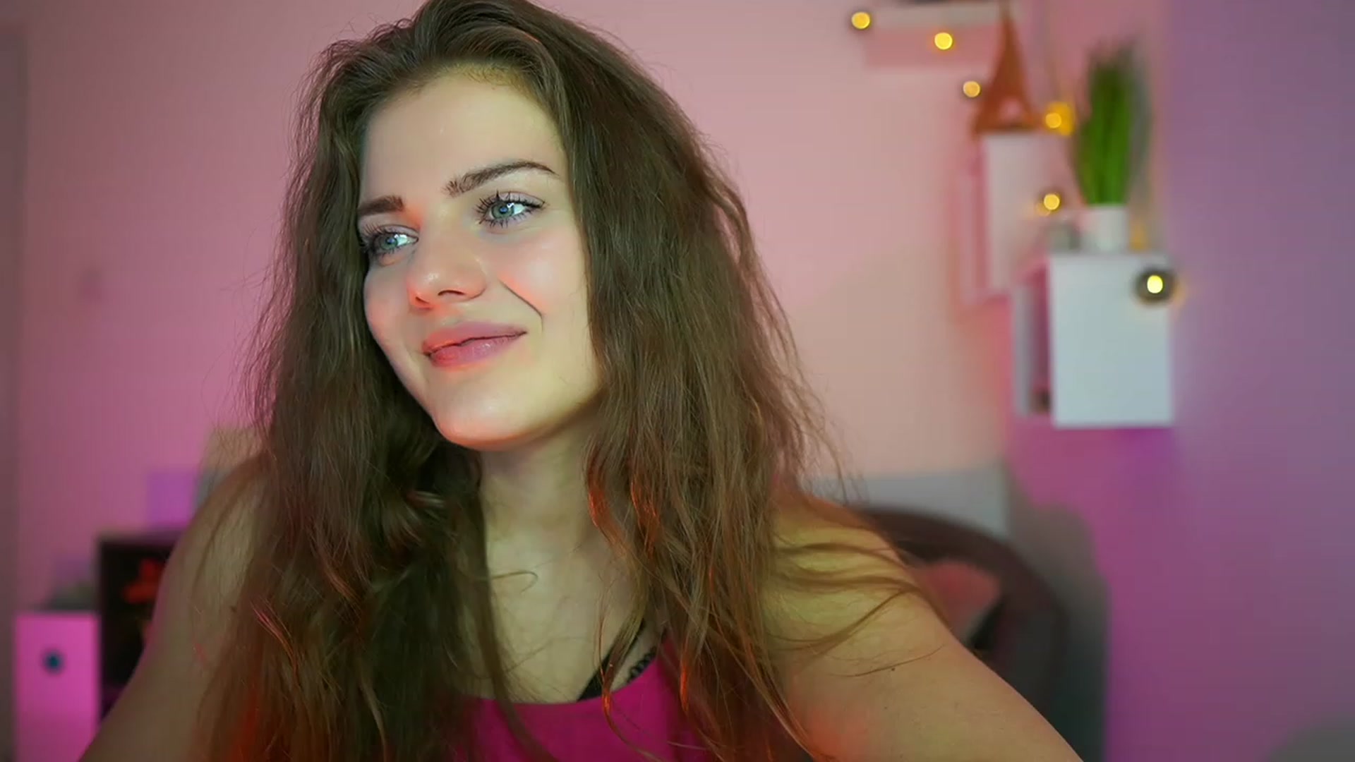 Gallery image thumbnail from Elly_Malkova_'s myfreecams stream on, 06/20/2023, 22:36 image 4 of 20