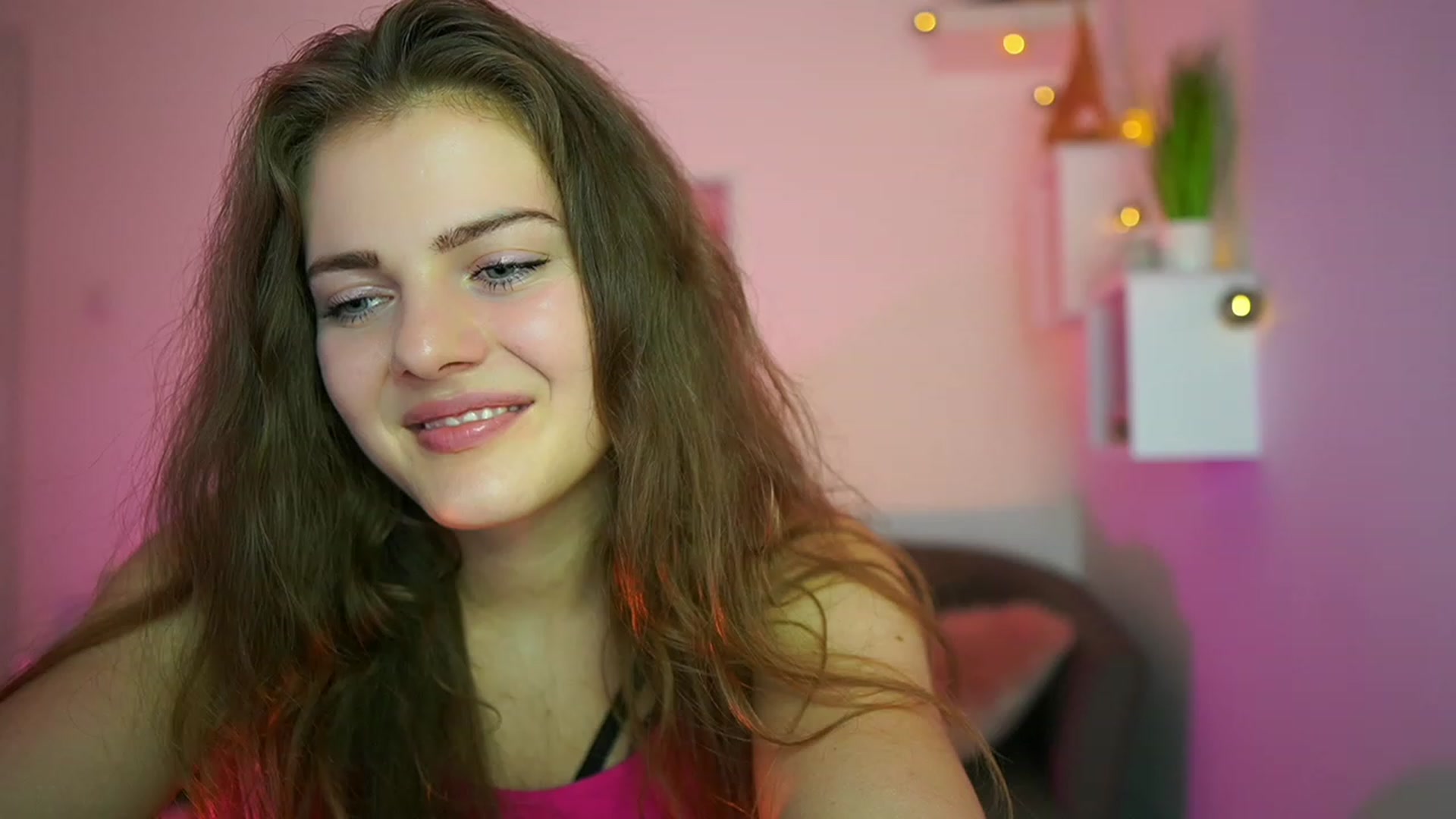 Gallery image thumbnail from Elly_Malkova_'s myfreecams stream on, 06/20/2023, 22:36 image 7 of 20