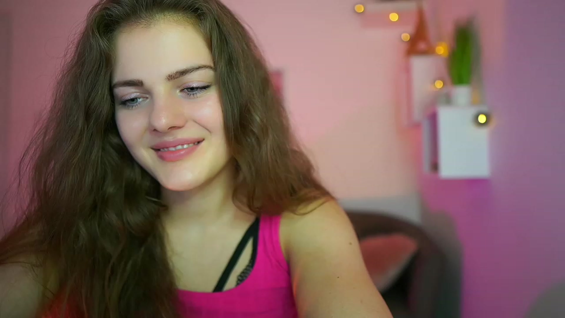 Gallery image thumbnail from Elly_Malkova_'s myfreecams stream on, 06/20/2023, 22:36 image 14 of 20