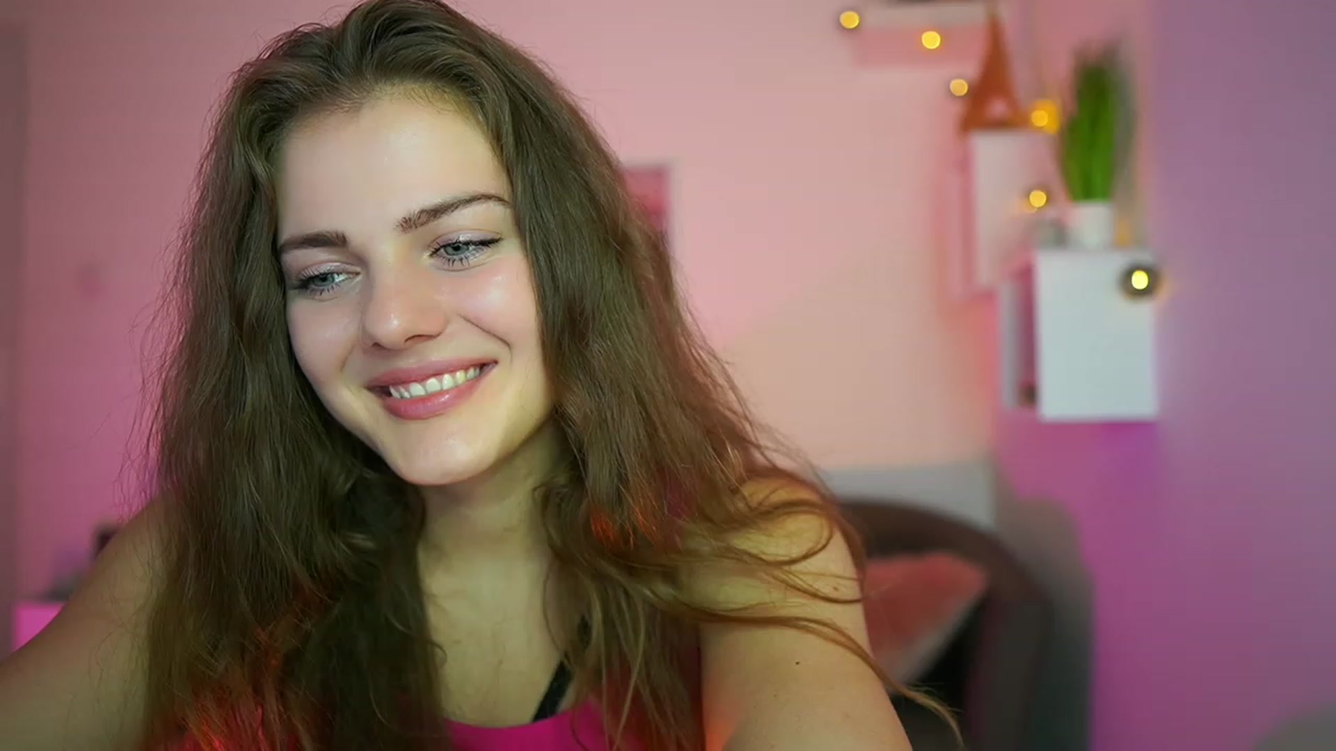 Gallery image thumbnail from Elly_Malkova_'s myfreecams stream on, 06/20/2023, 22:36 image 8 of 20