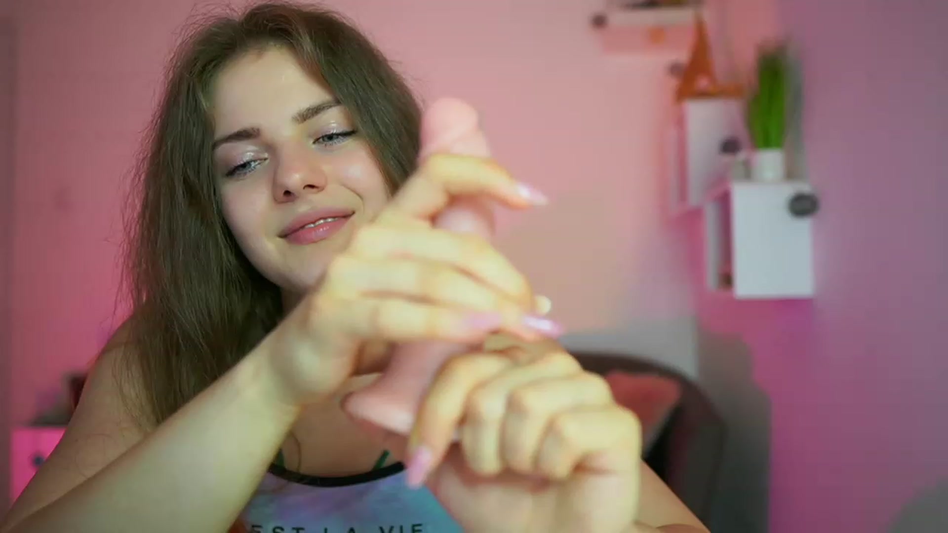 Gallery image thumbnail from Elly_Malkova_'s myfreecams stream on, 06/21/2023, 21:38 image 4 of 20