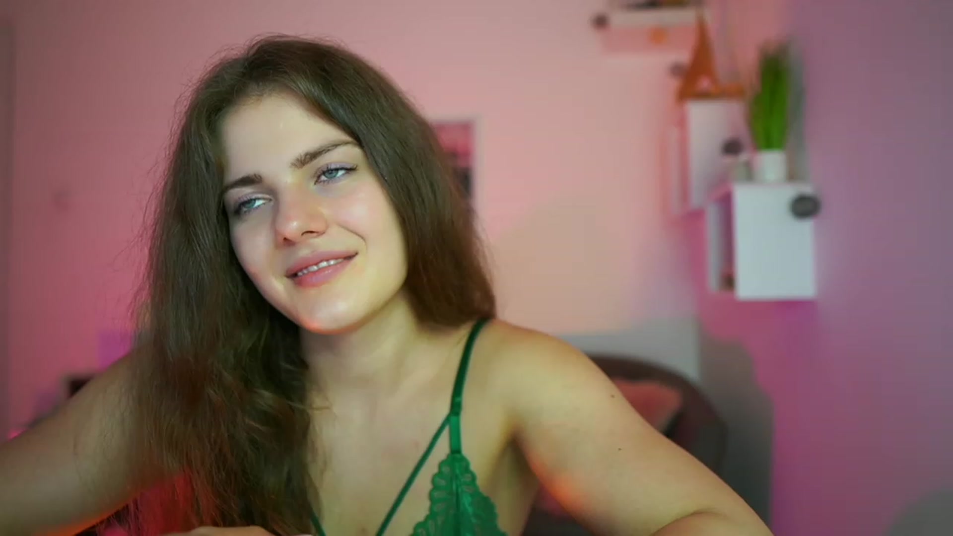 Gallery image thumbnail from Elly_Malkova_'s myfreecams stream on, 06/21/2023, 21:38 image 13 of 20