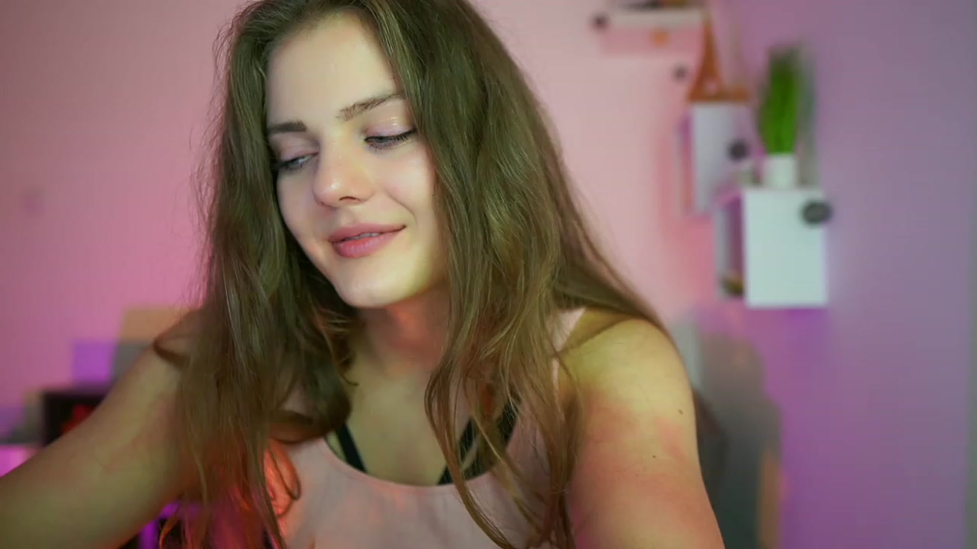 Gallery image thumbnail from Elly_Malkova_'s myfreecams stream on, 06/27/2023, 19:12 image 20 of 20