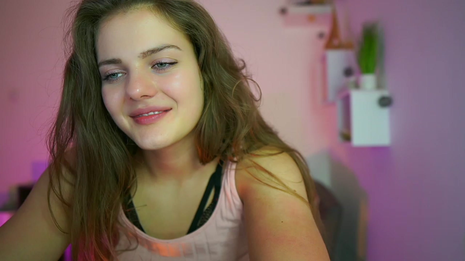 Gallery image thumbnail from Elly_Malkova_'s myfreecams stream on, 06/27/2023, 22:25 image 13 of 20