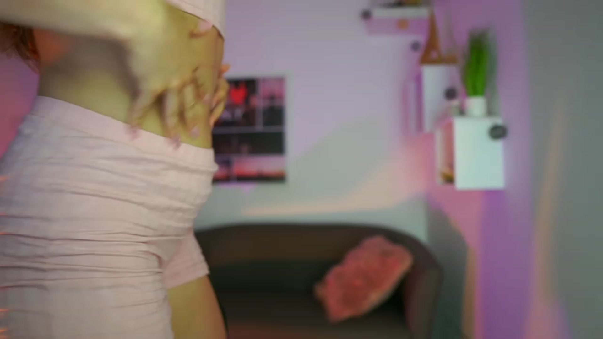 Gallery image thumbnail from Elly_Malkova_'s myfreecams stream on, 06/27/2023, 23:01 image 13 of 20