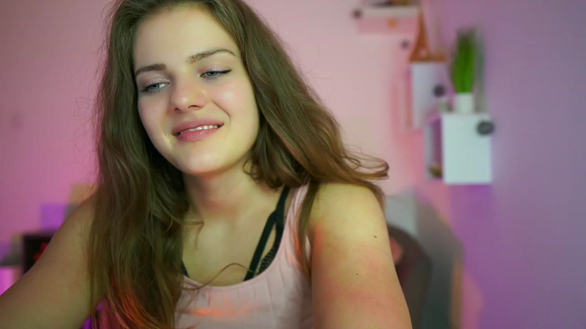Gallery image thumbnail from Elly_Malkova_'s myfreecams stream on, 06/27/2023, 23:01 image 8 of 20