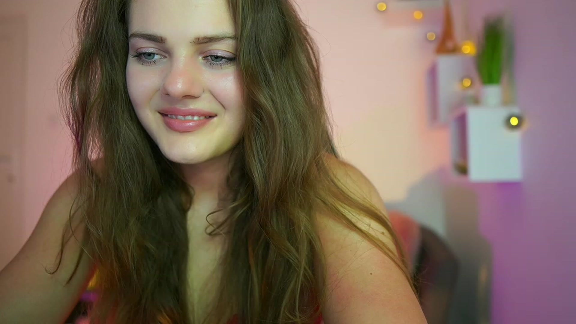 Gallery image thumbnail from Elly_Malkova_'s myfreecams stream on, 06/28/2023, 20:25 image 19 of 20