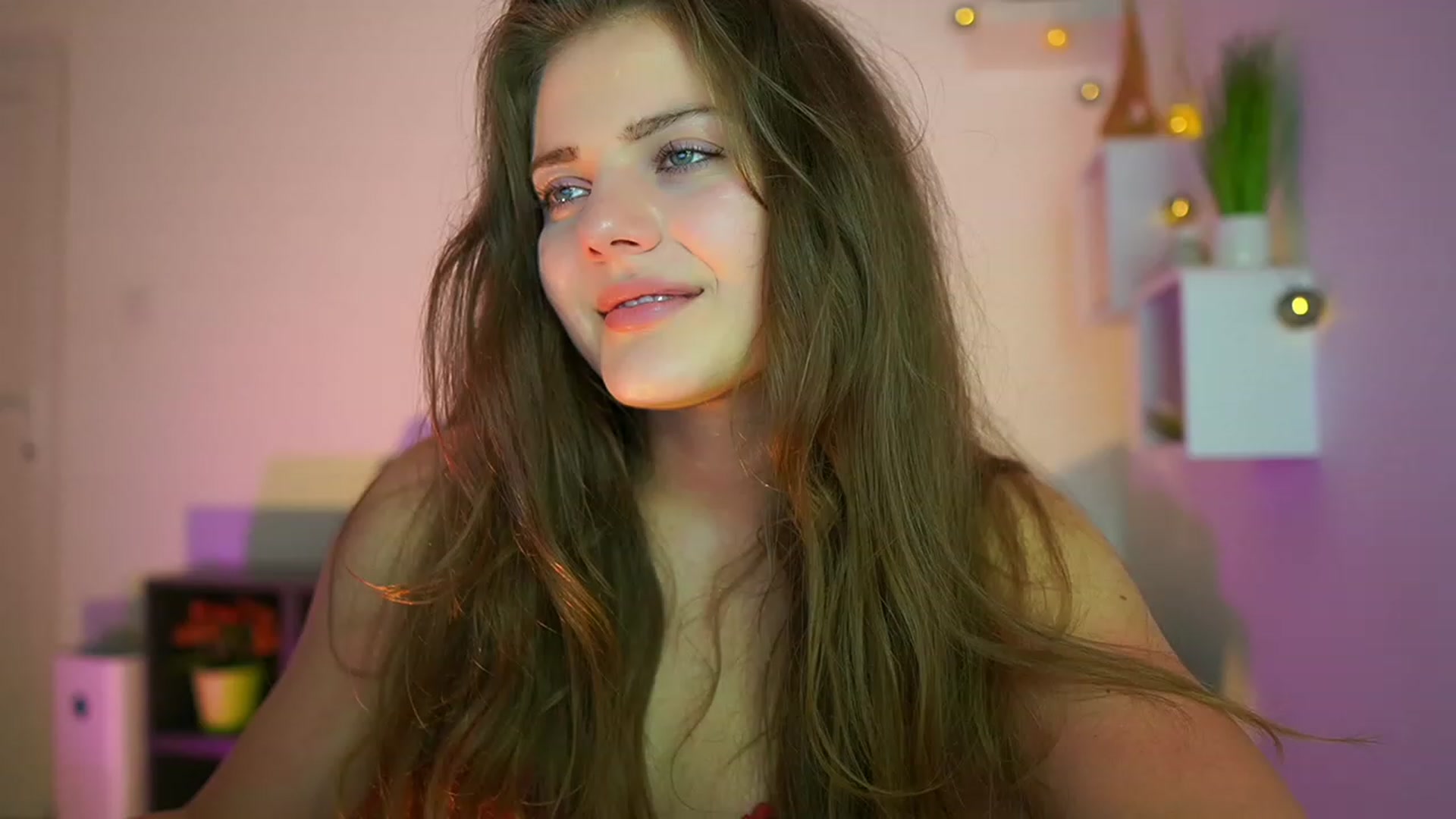 Gallery image thumbnail from Elly_Malkova_'s myfreecams stream on, 06/28/2023, 20:42 image 19 of 20