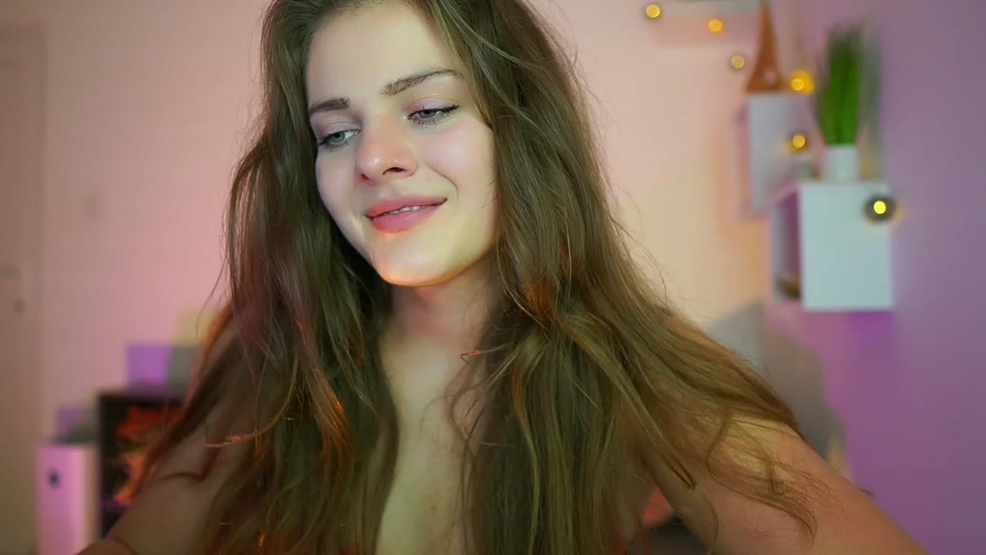 Gallery image thumbnail from Elly_Malkova_'s myfreecams stream on, 06/28/2023, 20:42 image 14 of 20