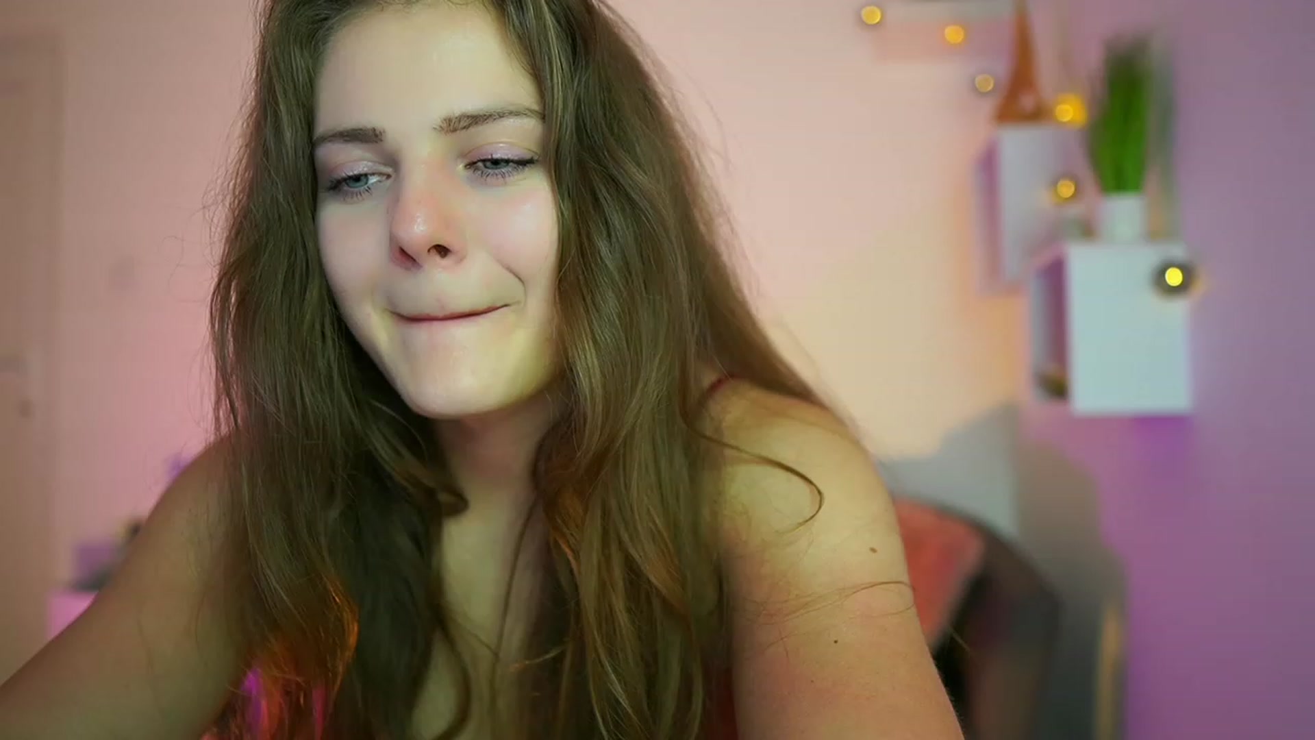 Gallery image thumbnail from Elly_Malkova_'s myfreecams stream on, 06/28/2023, 21:30 image 7 of 20