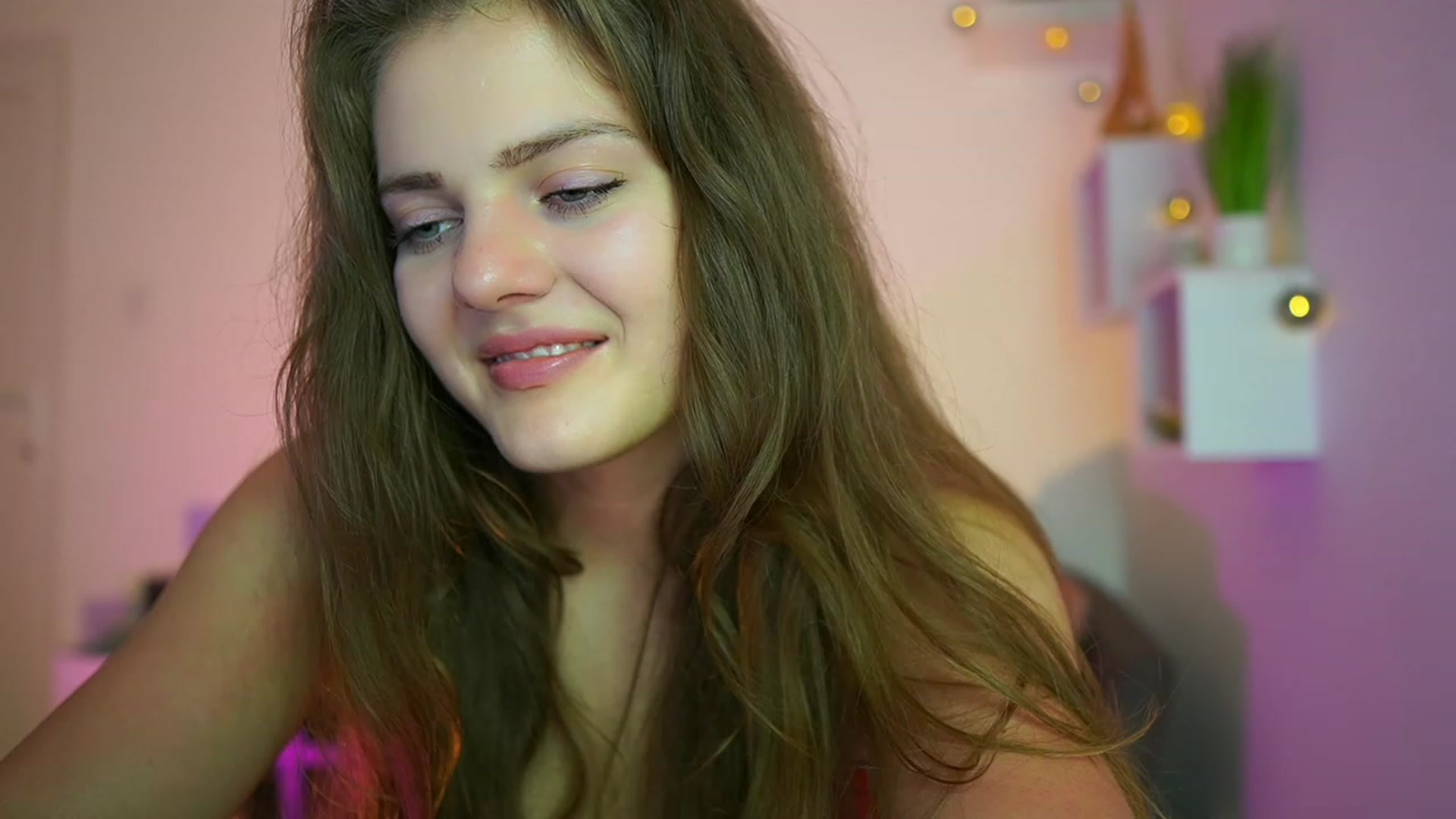 Gallery image thumbnail from Elly_Malkova_'s myfreecams stream on, 06/28/2023, 21:30 image 11 of 20