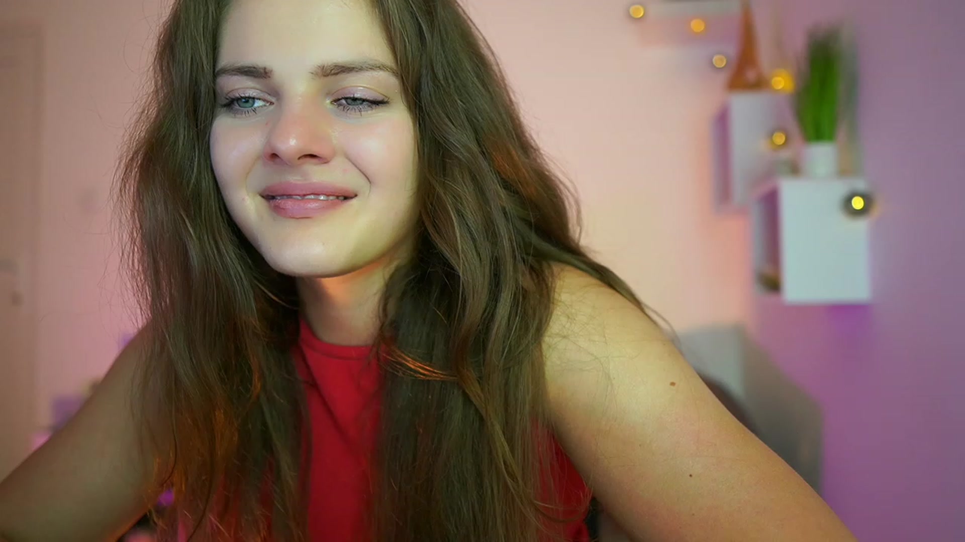 Gallery image thumbnail from Elly_Malkova_'s myfreecams stream on, 06/28/2023, 23:10 image 20 of 20