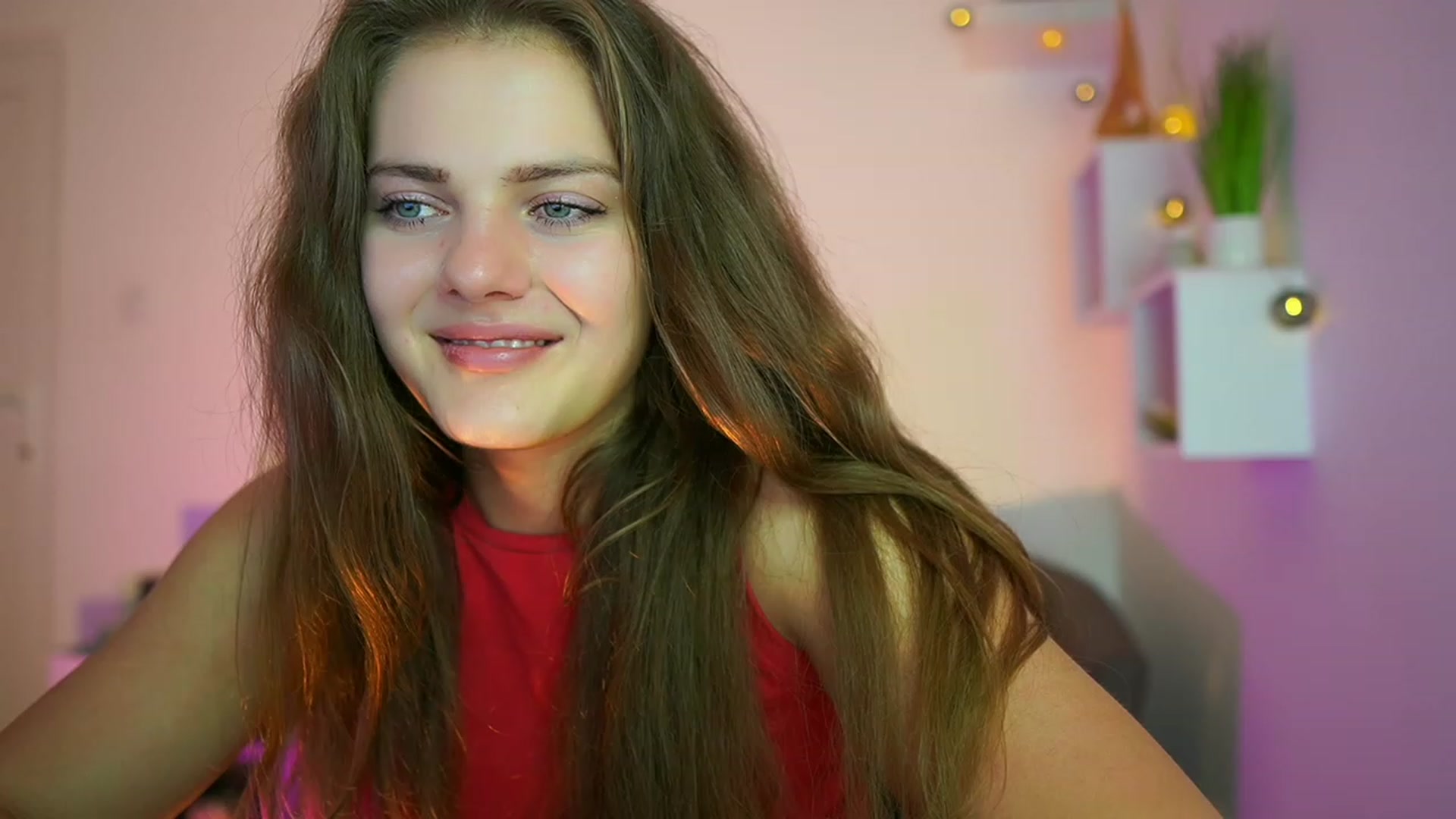 Gallery image thumbnail from Elly_Malkova_'s myfreecams stream on, 06/28/2023, 23:10 image 3 of 20