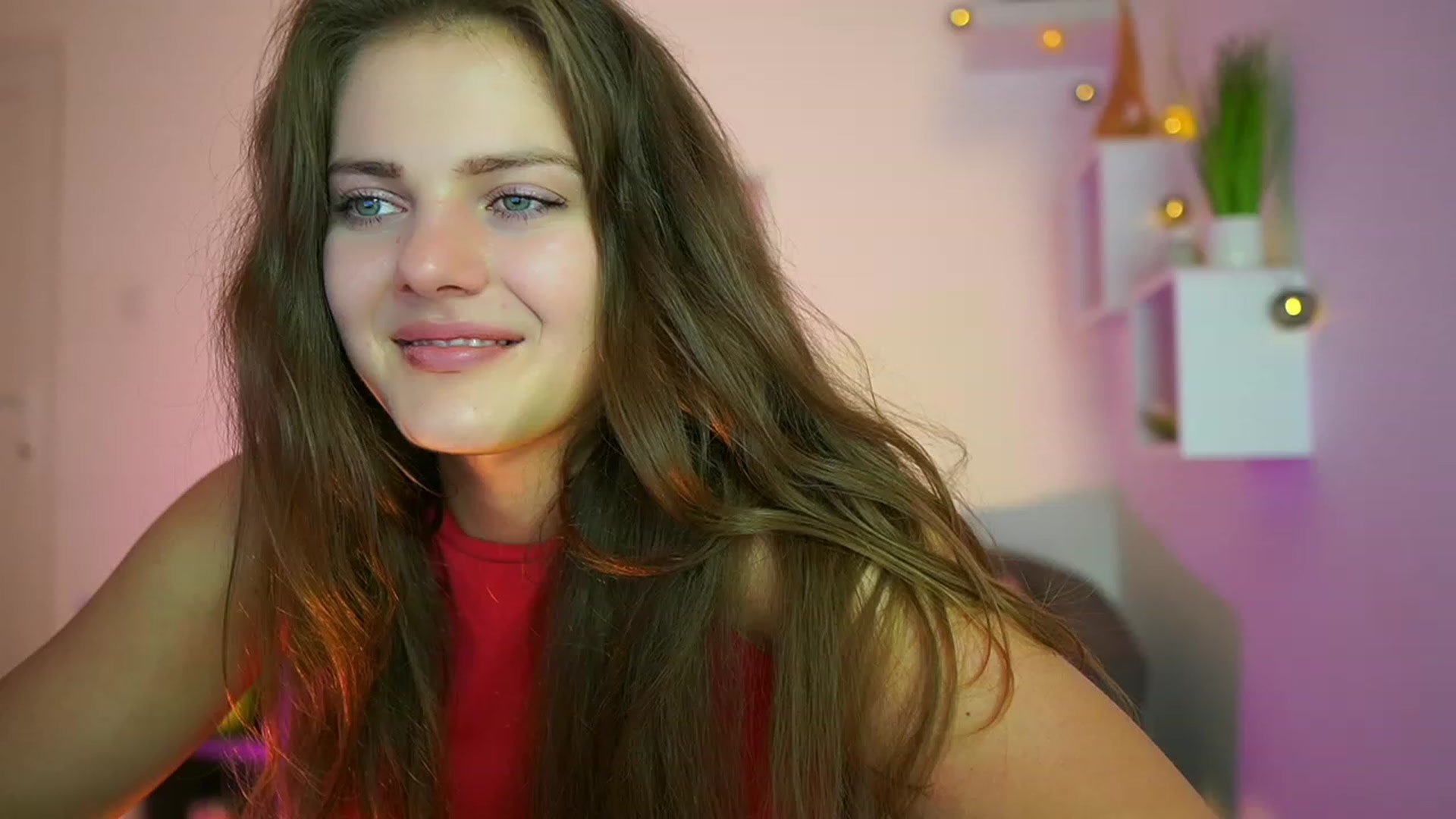 Gallery image thumbnail from Elly_Malkova_'s myfreecams stream on, 06/28/2023, 23:10 image 10 of 20