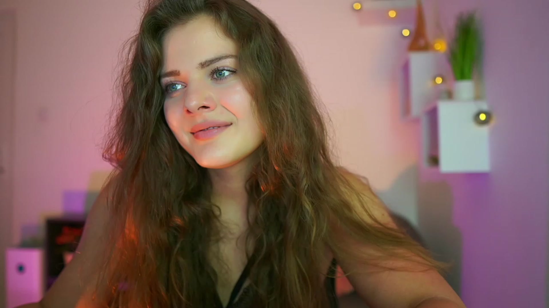 Gallery image thumbnail from Elly_Malkova_'s myfreecams stream on, 06/29/2023, 19:48 image 17 of 20