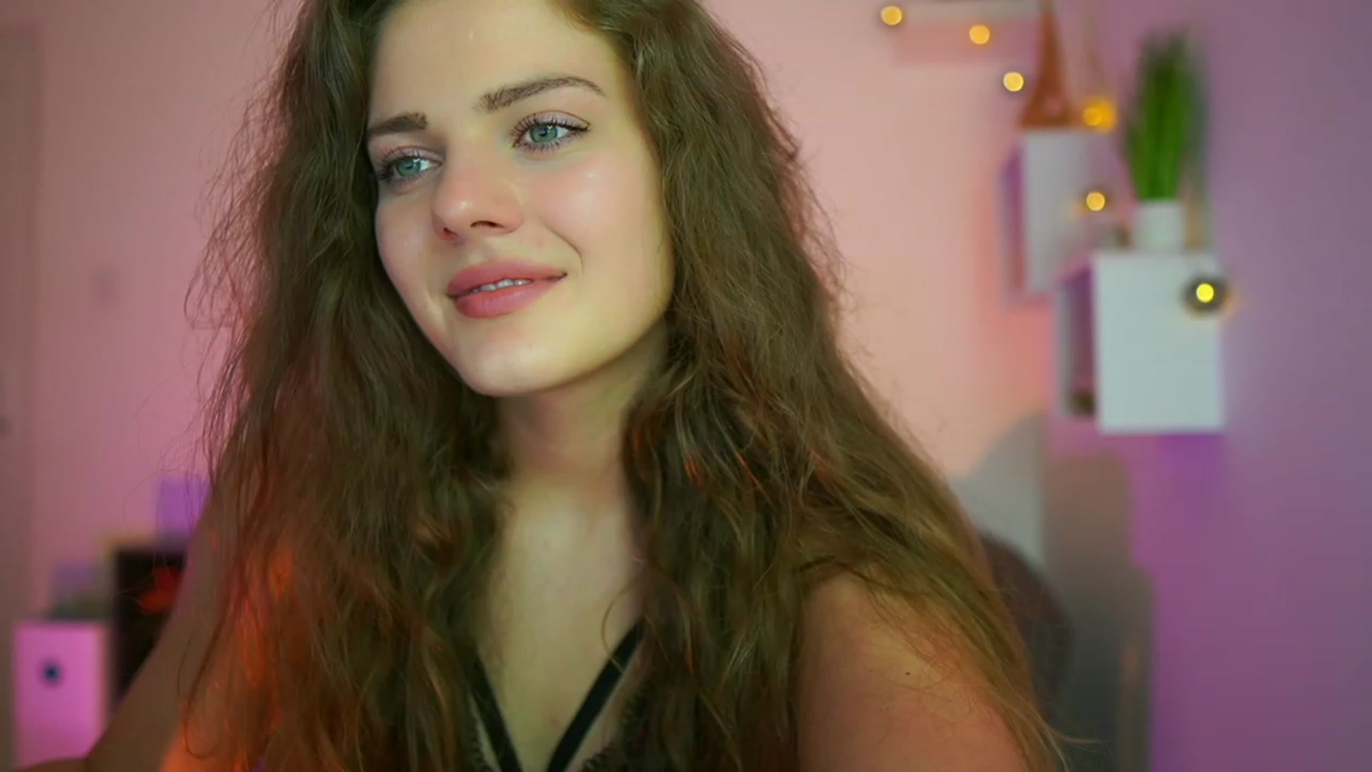Gallery image thumbnail from Elly_Malkova_'s myfreecams stream on, 06/29/2023, 19:48 image 9 of 20