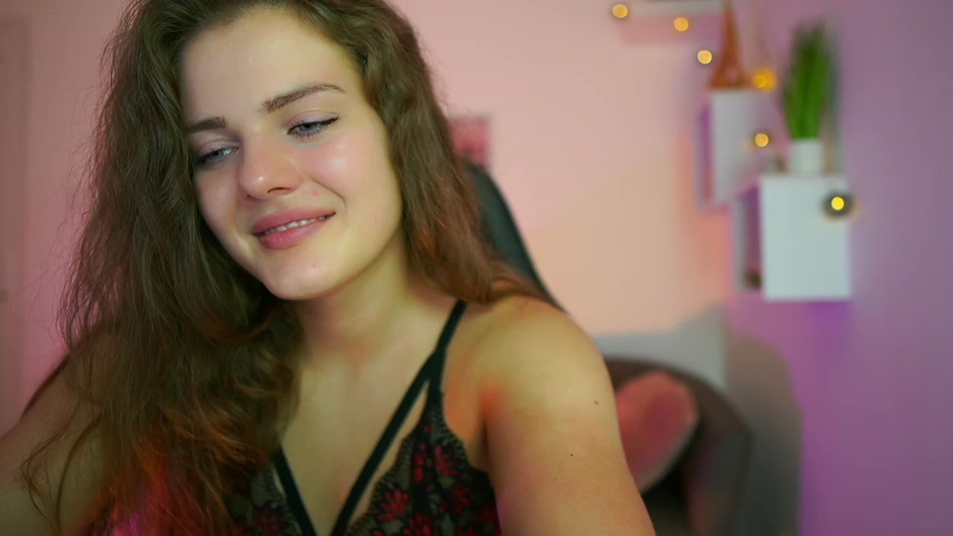 Gallery image thumbnail from Elly_Malkova_'s myfreecams stream on, 06/29/2023, 22:32 image 12 of 20