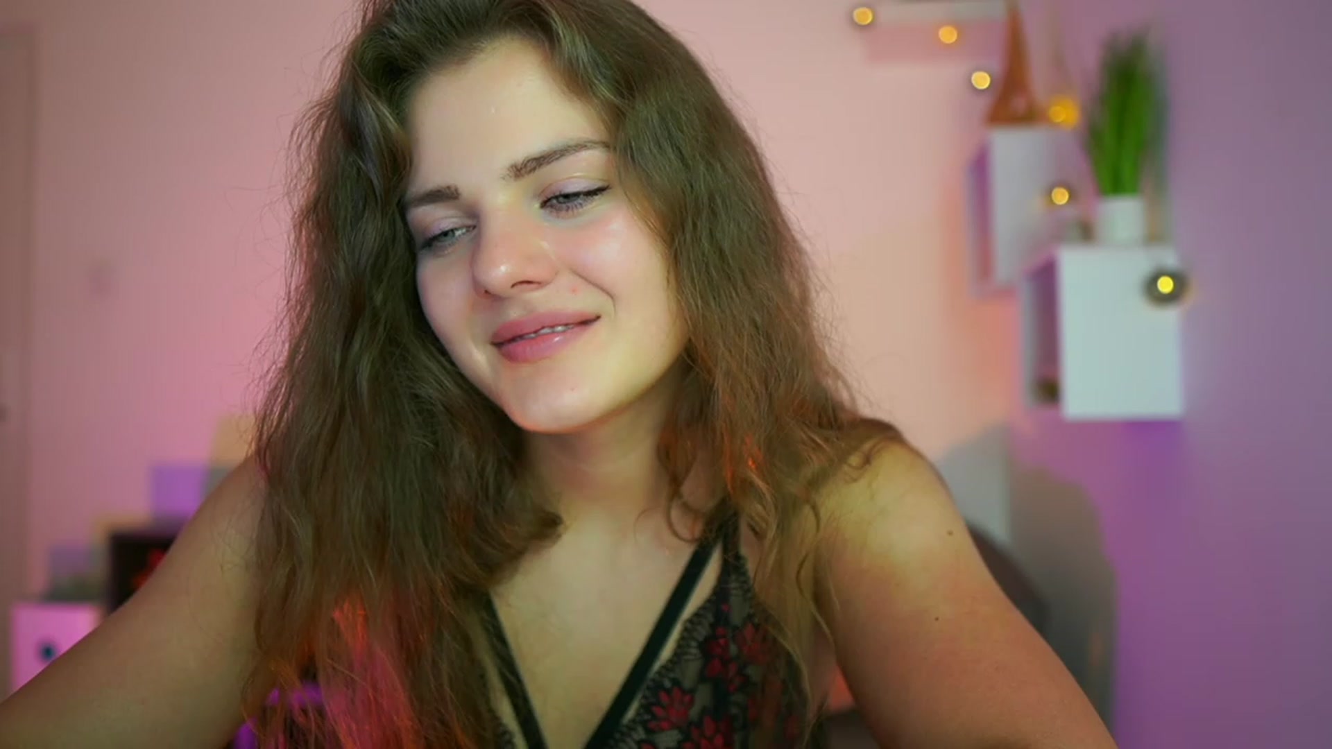 Gallery image thumbnail from Elly_Malkova_'s myfreecams stream on, 06/29/2023, 22:32 image 15 of 20