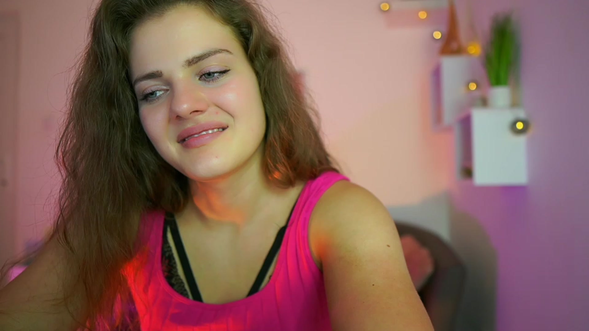 Gallery image thumbnail from Elly_Malkova_'s myfreecams stream on, 06/29/2023, 23:07 image 18 of 20