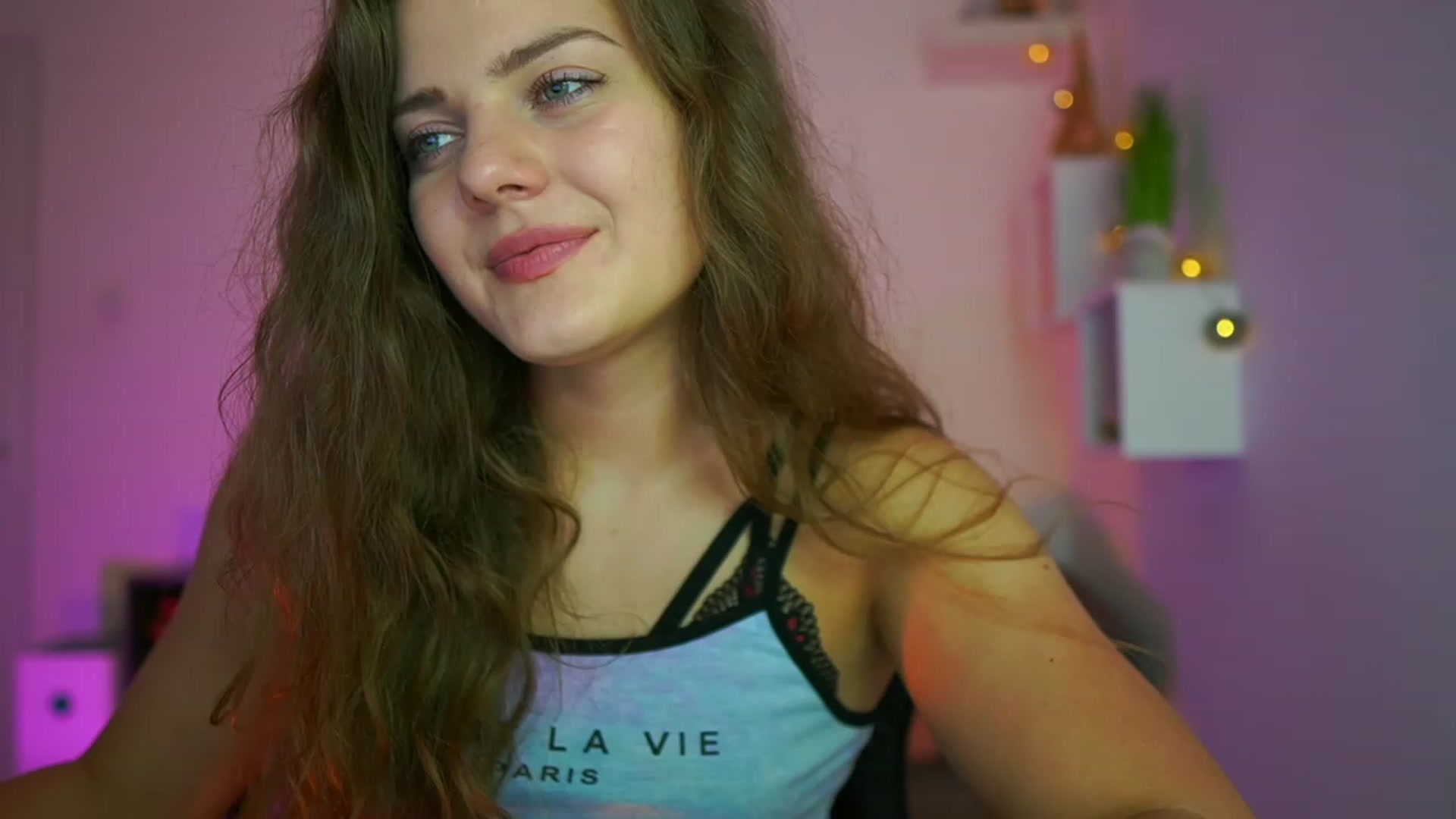 Gallery image thumbnail from Elly_Malkova_'s myfreecams stream on, 07/05/2023, 21:34 image 15 of 20