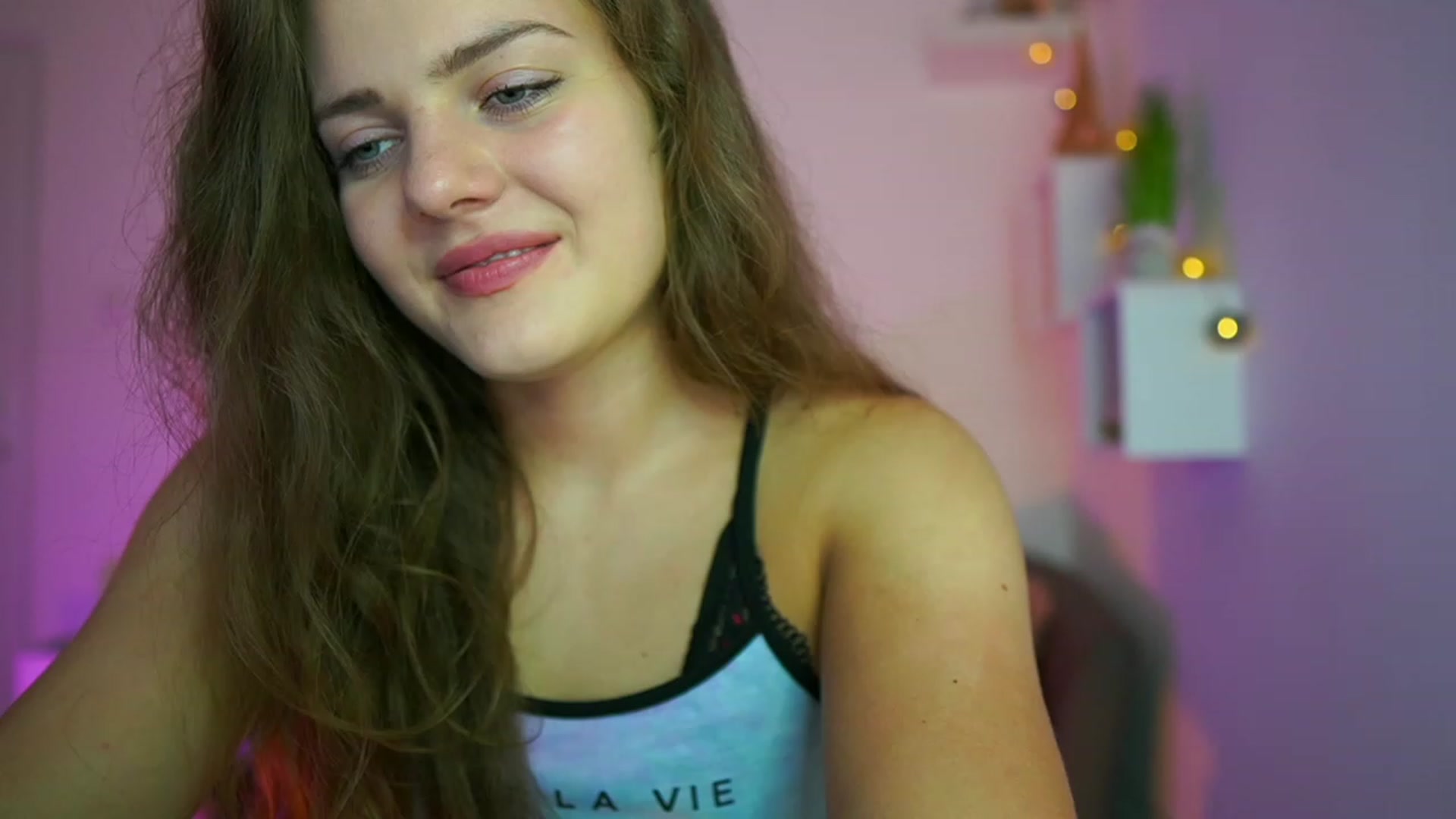 Gallery image thumbnail from Elly_Malkova_'s myfreecams stream on, 07/05/2023, 21:34 image 8 of 20