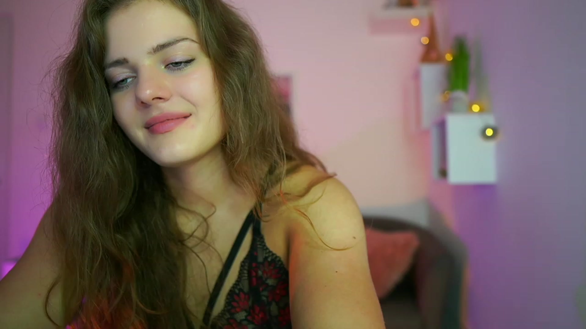 Gallery image thumbnail from Elly_Malkova_'s myfreecams stream on, 07/05/2023, 21:34 image 20 of 20
