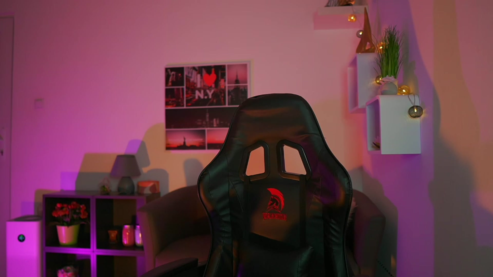 Gallery image thumbnail from Elly_Malkova_'s myfreecams stream on, 07/05/2023, 21:34 image 1 of 20