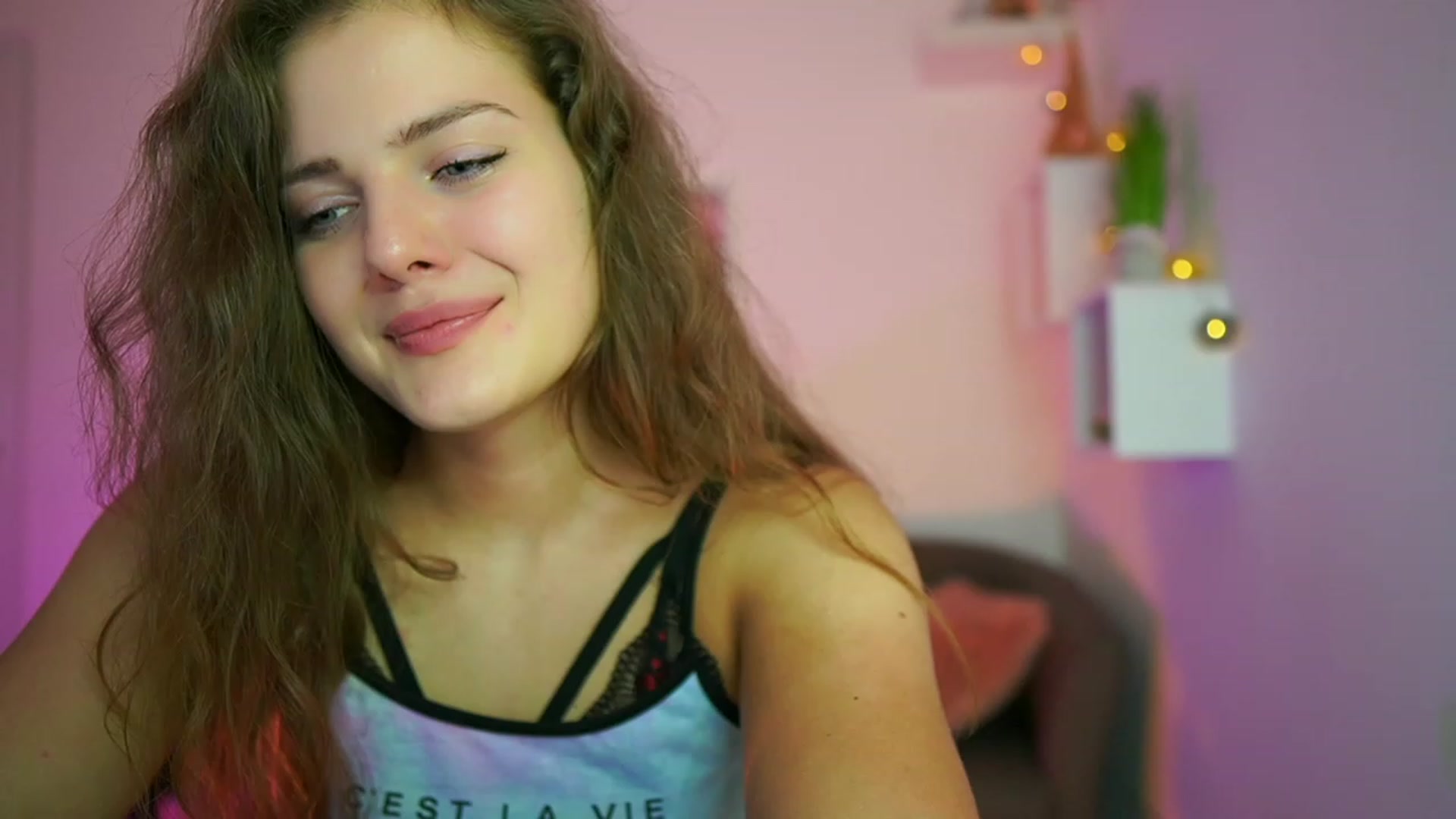 Gallery image thumbnail from Elly_Malkova_'s myfreecams stream on, 07/05/2023, 23:15 image 12 of 20