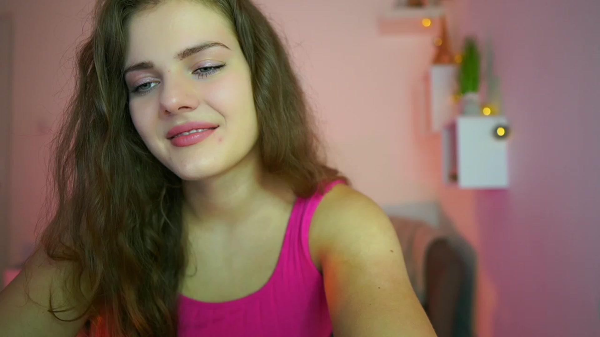 Gallery image thumbnail from Elly_Malkova_'s myfreecams stream on, 07/06/2023, 20:02 image 3 of 20