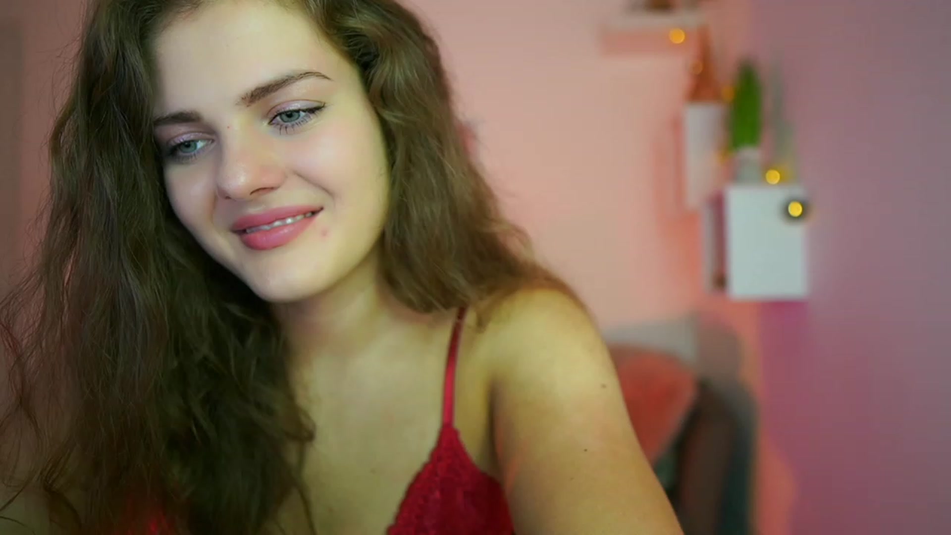 Gallery image thumbnail from Elly_Malkova_'s myfreecams stream on, 07/06/2023, 20:02 image 17 of 20