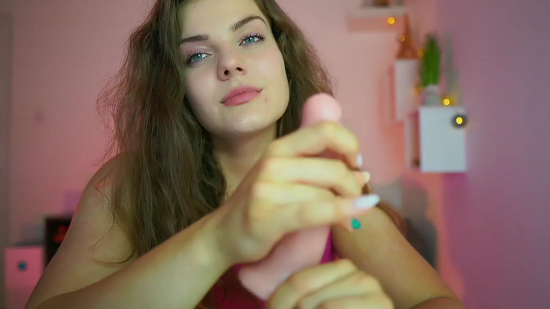 Gallery image thumbnail from Elly_Malkova_'s myfreecams stream on, 07/06/2023, 20:02 image 13 of 20