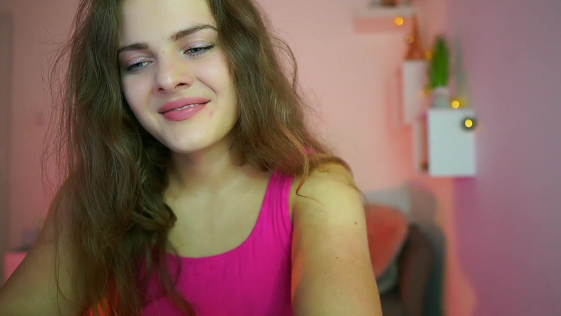 Gallery image thumbnail from Elly_Malkova_'s myfreecams stream on, 07/06/2023, 20:02 image 10 of 20