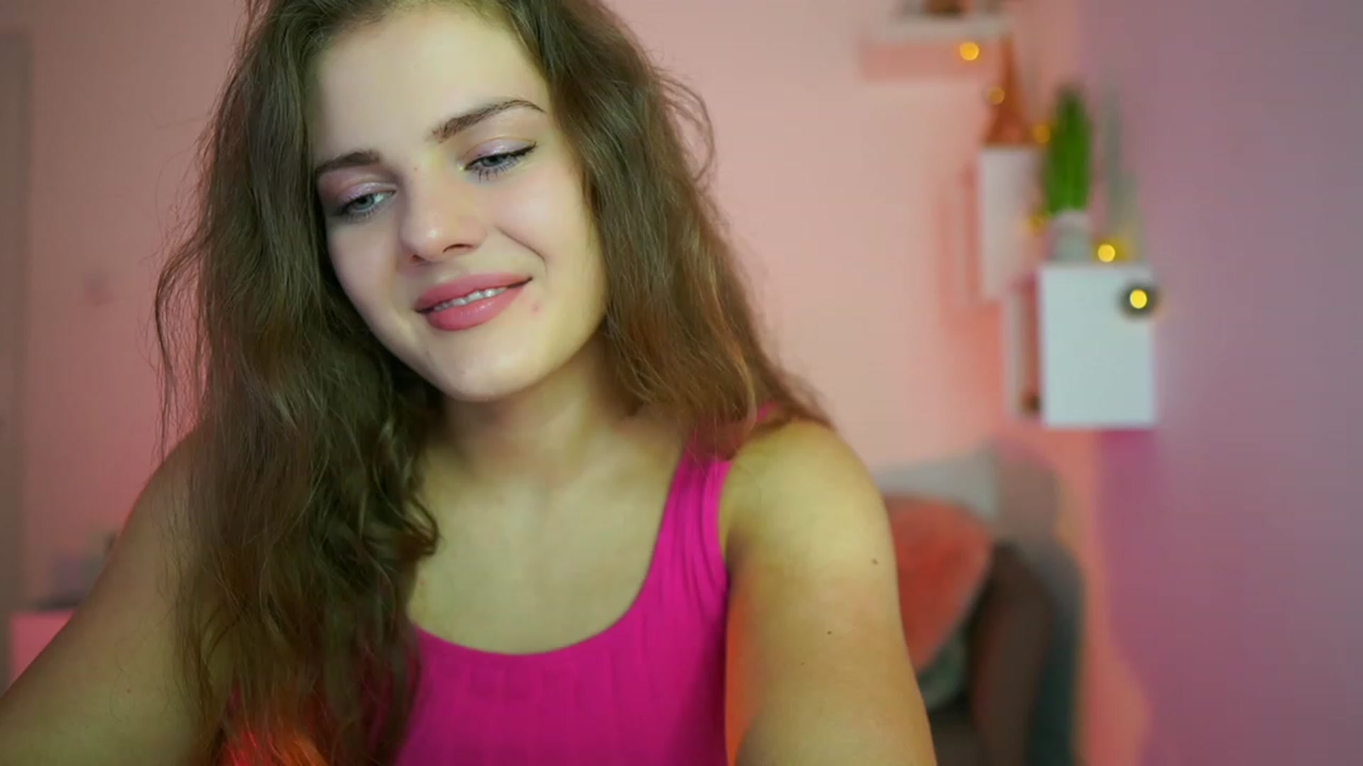 Gallery image thumbnail from Elly_Malkova_'s myfreecams stream on, 07/06/2023, 20:02 image 7 of 20