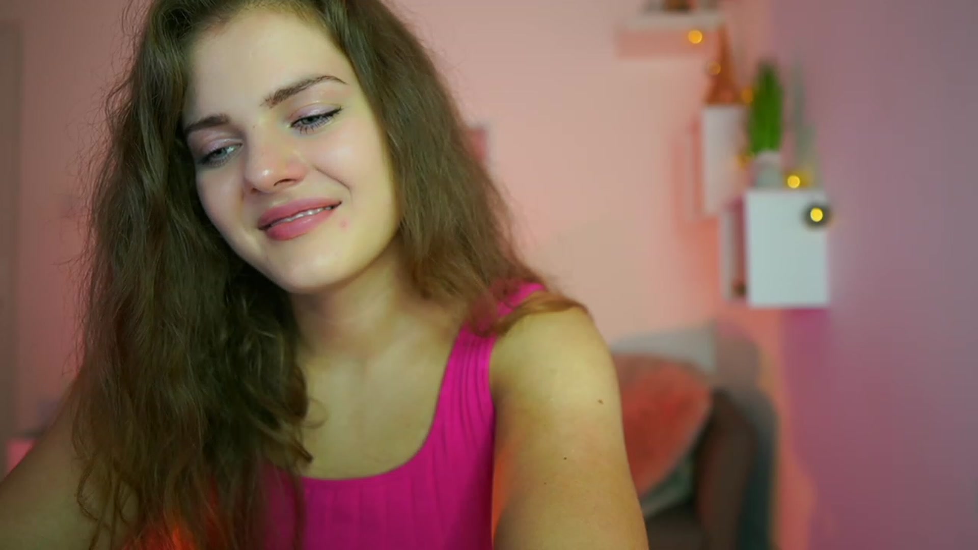 Gallery image thumbnail from Elly_Malkova_'s myfreecams stream on, 07/06/2023, 21:04 image 5 of 20
