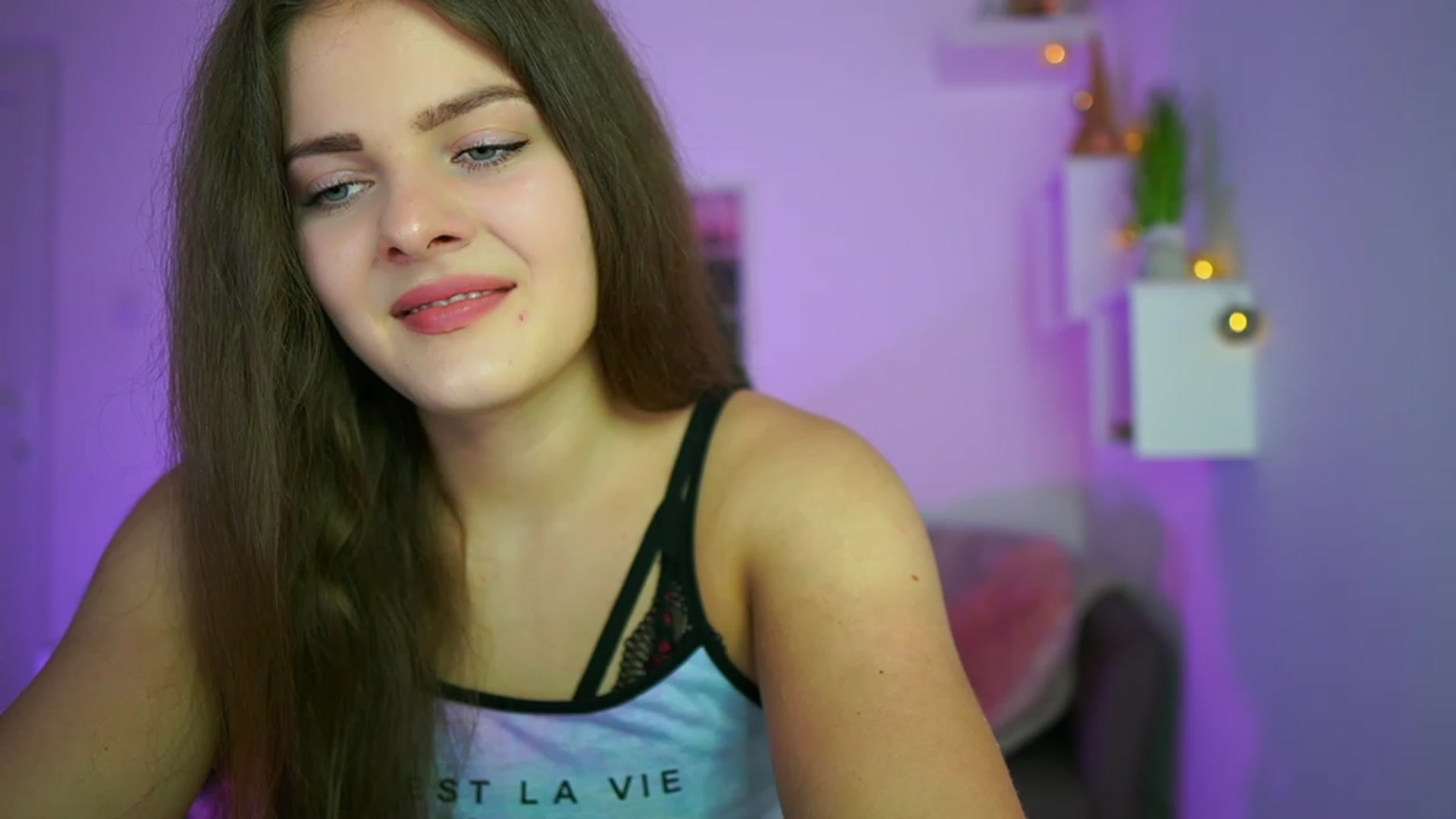 Gallery image thumbnail from Elly_Malkova_'s myfreecams stream on, 07/09/2023, 13:28 image 1 of 20