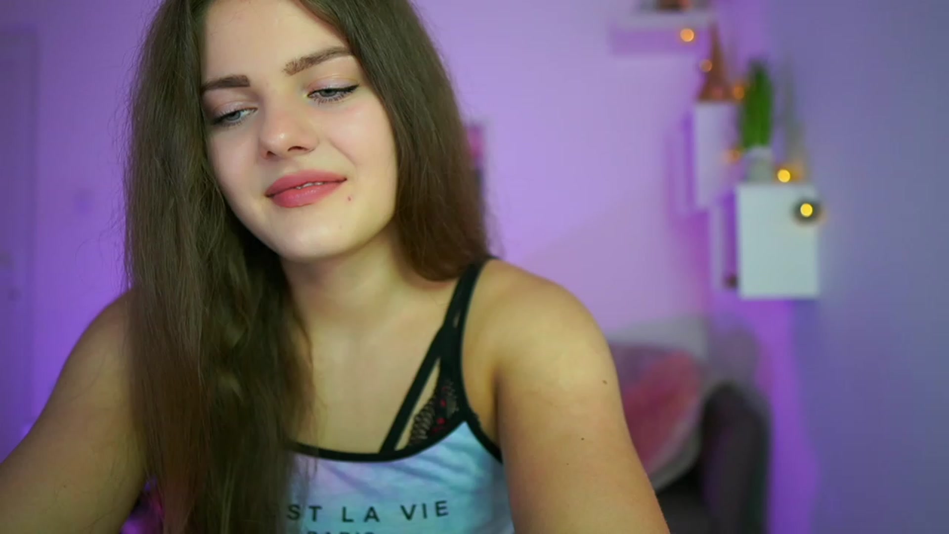 Gallery image thumbnail from Elly_Malkova_'s myfreecams stream on, 07/09/2023, 13:28 image 2 of 20