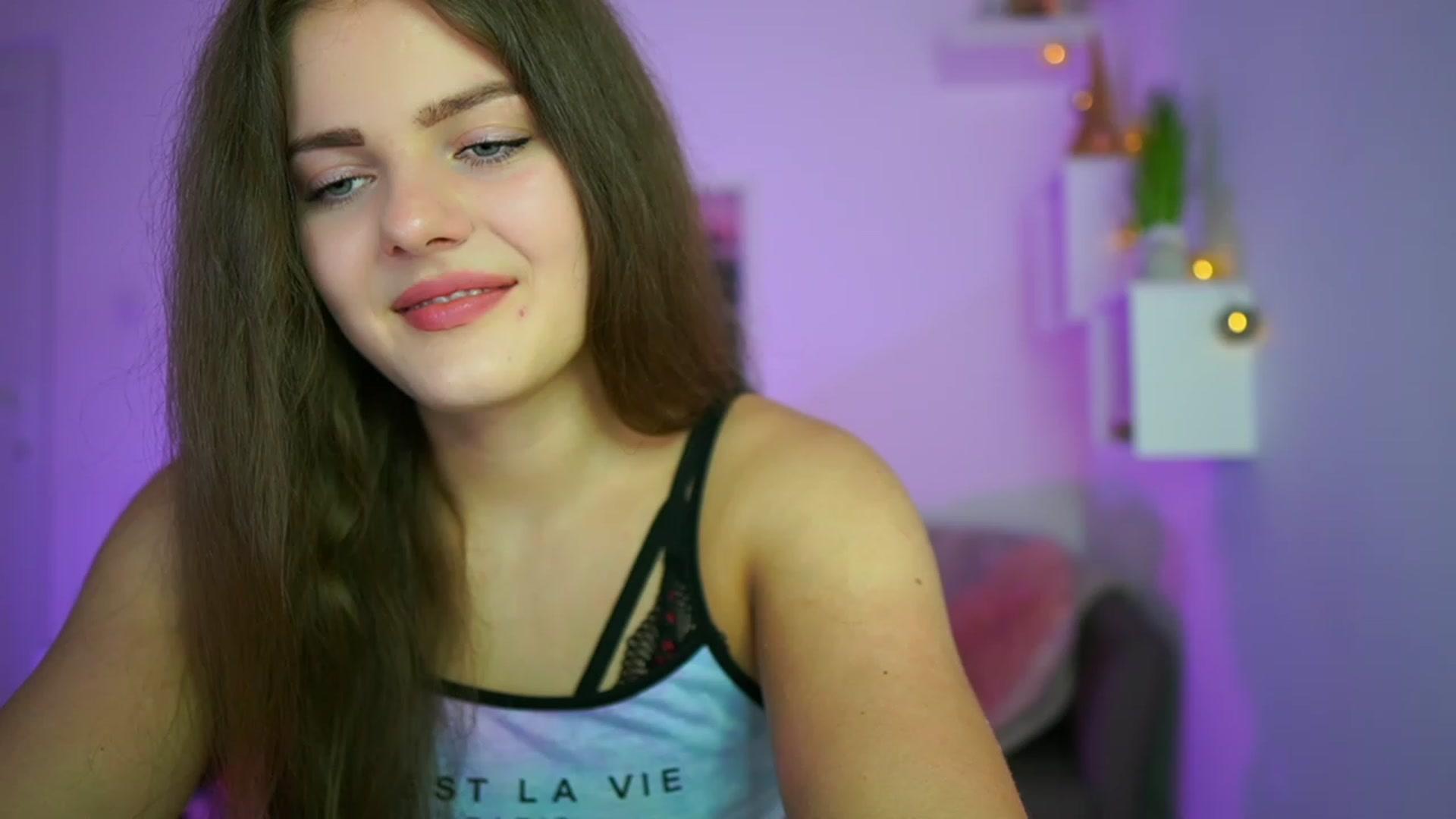Gallery image thumbnail from Elly_Malkova_'s myfreecams stream on, 07/09/2023, 13:28 image 3 of 20