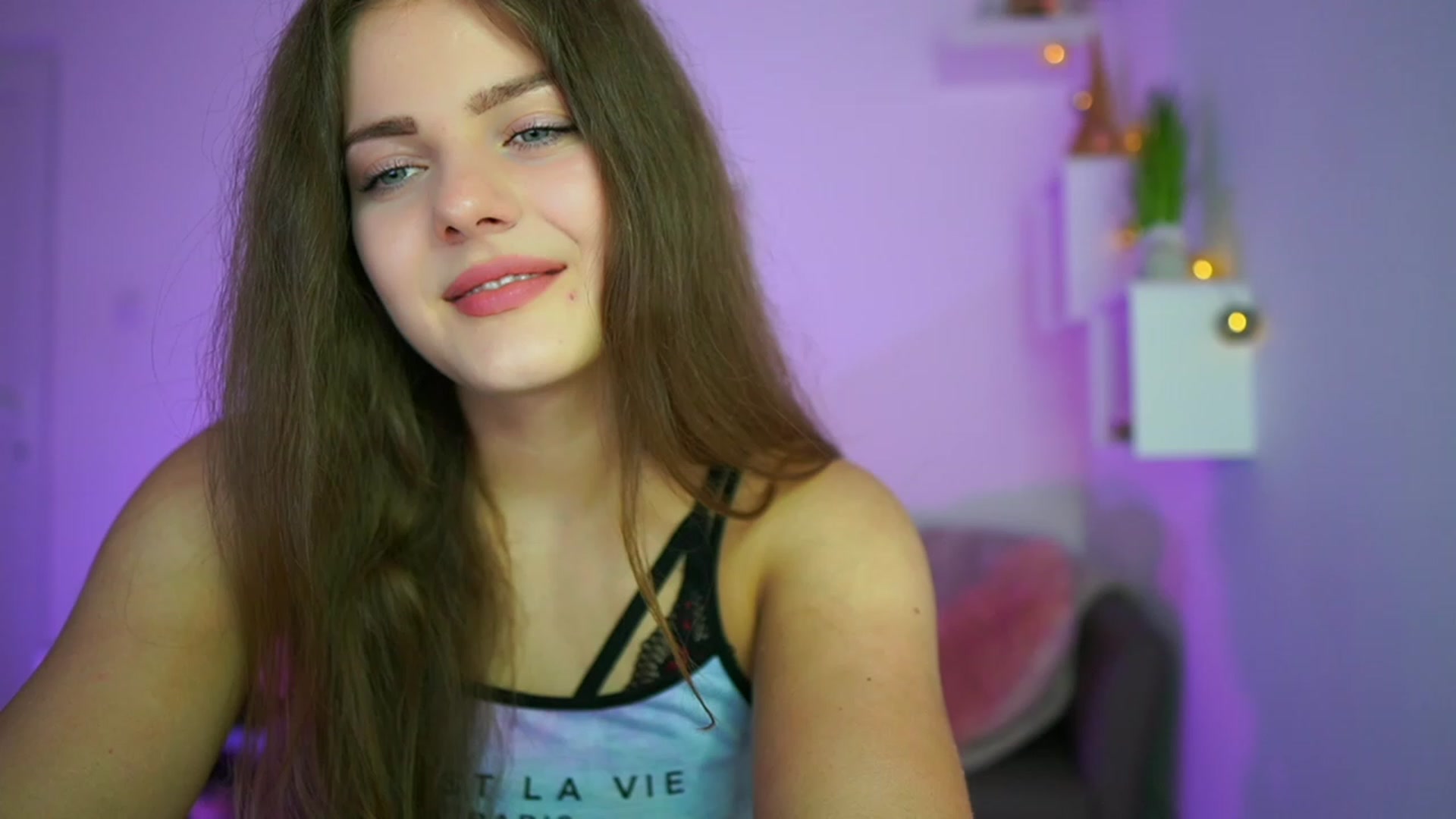 Gallery image thumbnail from Elly_Malkova_'s myfreecams stream on, 07/09/2023, 13:28 image 10 of 20