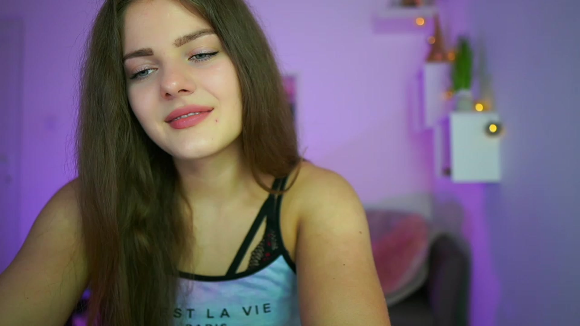 Gallery image thumbnail from Elly_Malkova_'s myfreecams stream on, 07/09/2023, 13:28 image 7 of 20